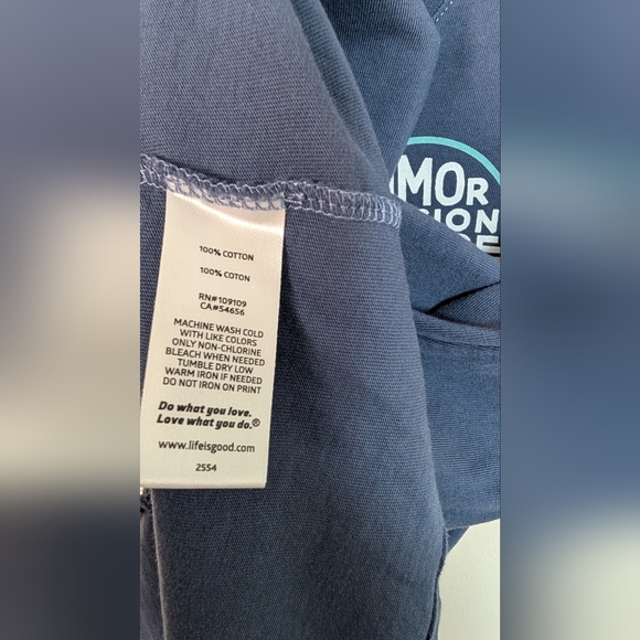 Life Is Good Crusher Blue Heart Front V Neck Cotton Tee Shirt - Picture 7 of 8